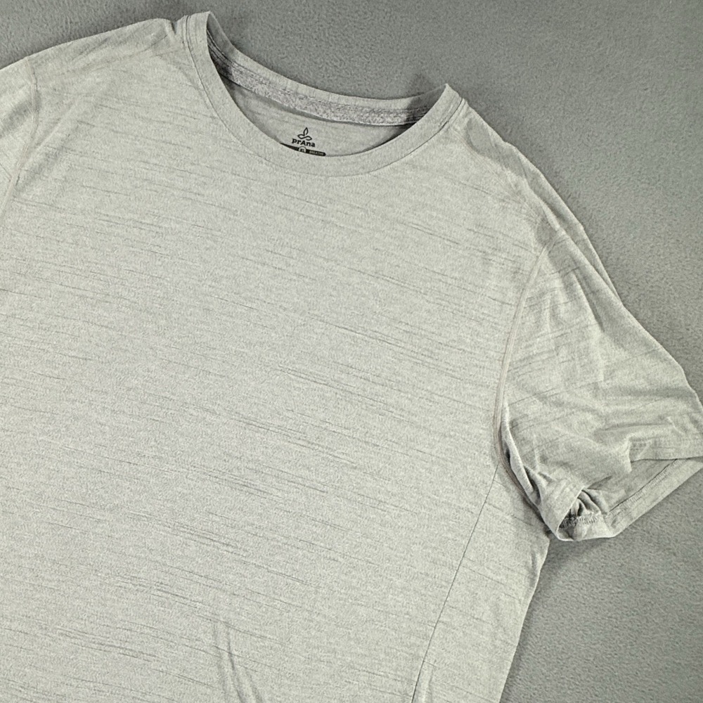 PrAna Breathe Shirt Mens XL Gray Short Sleeve Crewneck Performance Yoga Tee
